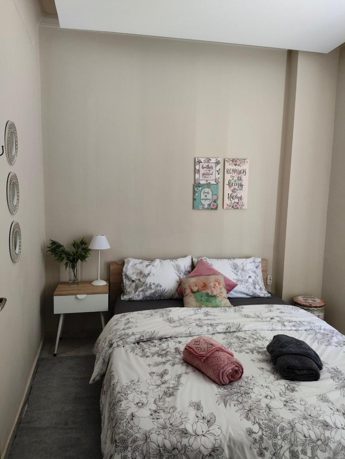 Downtown Comfy Apartment Edessa Exterior photo